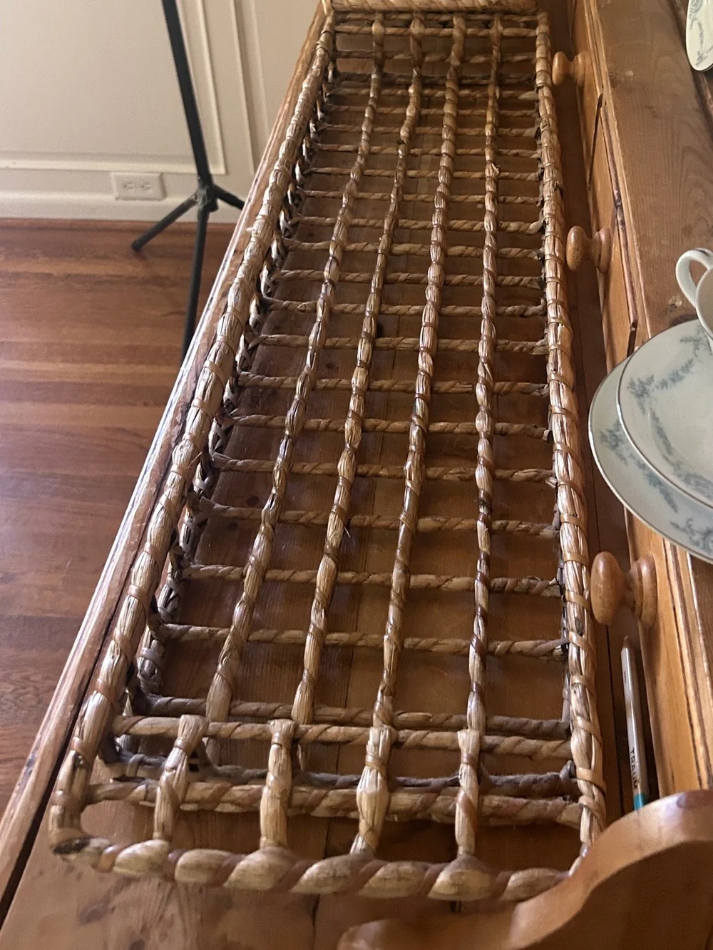 Vintage Anthropologie 36” Long Woven Rattan Wicker Tray Basket Y2K c. 1998 RARE